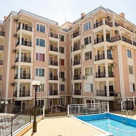 Апартамент За Гости Родина 1 Apartament