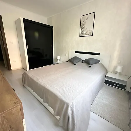 Апартамент За Гости Родина 1 * Sveti Vlas