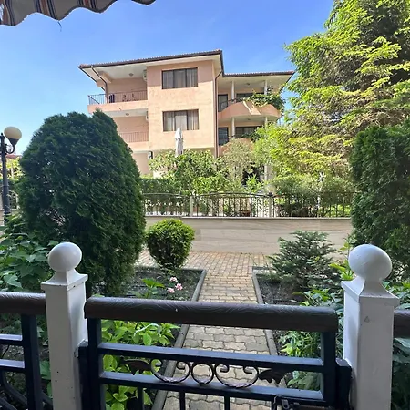 Апартамент За Гости Родина 1 * Sveti Vlas