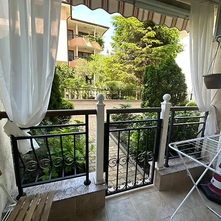 Апартамент За Гости Родина 1 Apartament